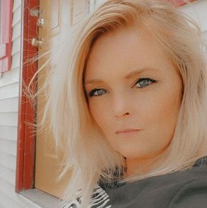 Meet your Posher, Dayna